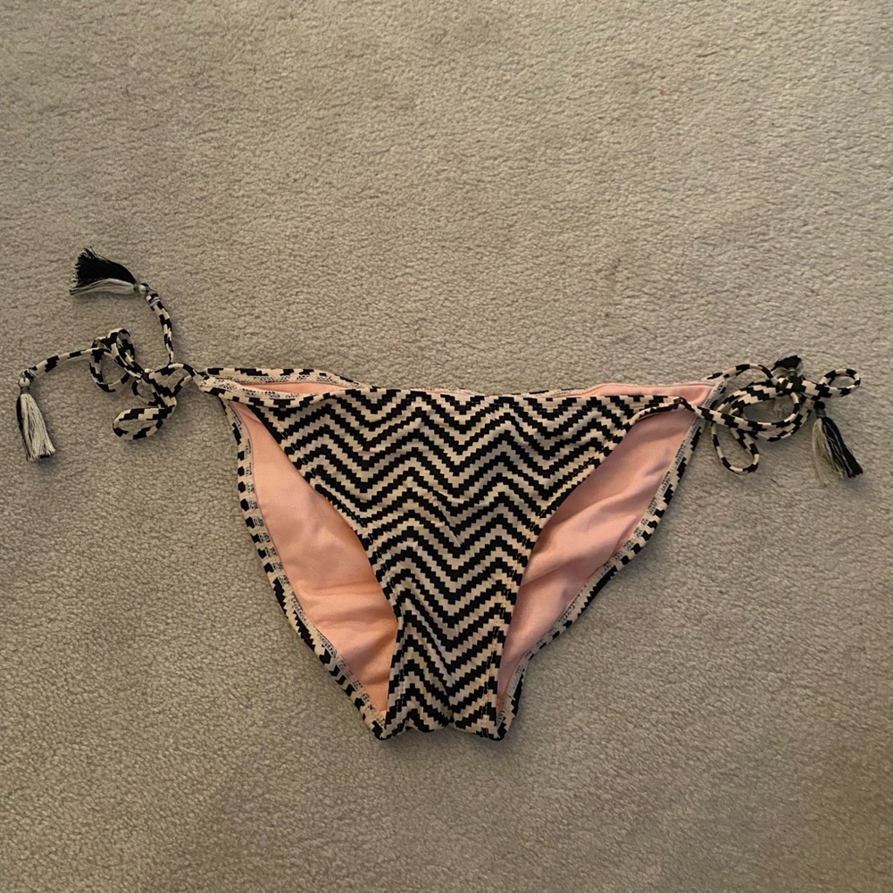 Xhilaration bikini bottom